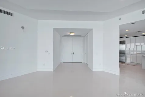 5959 Collins Avenue Miami Beach FL 33140