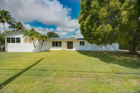 9500 SW 79th Avenue Miami FL 33156