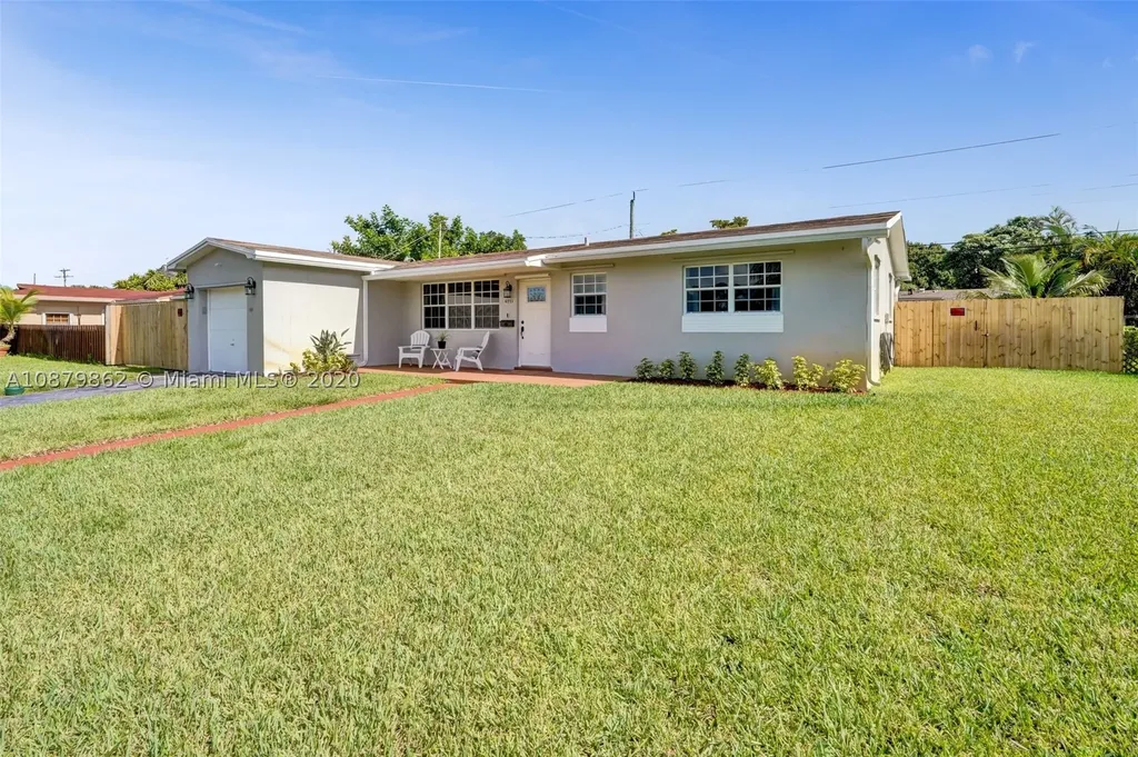 6711 SW 9th Street Pembroke Pines FL 33023