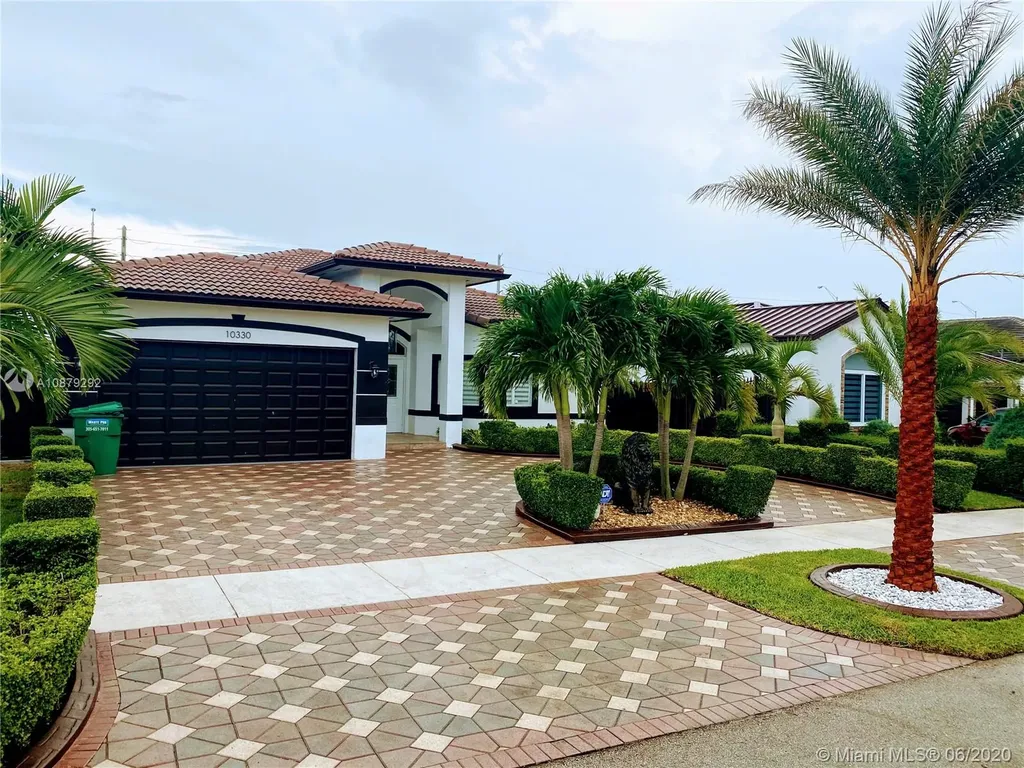 10330 SW 7th Terrace Miami FL 33174