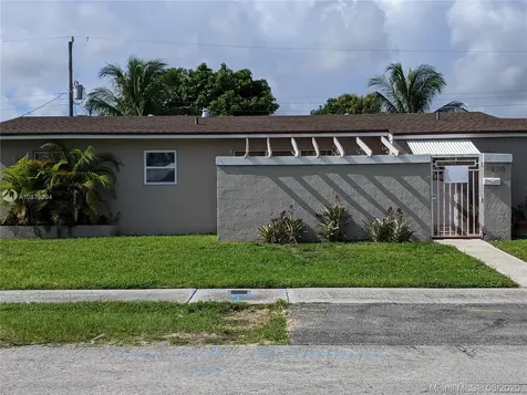 9470 SW 30th Terrace Miami FL 33165