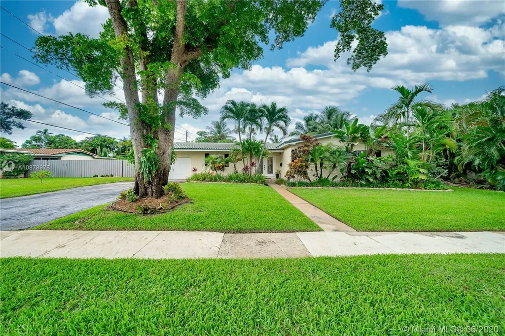 880 Azalea Court Plantation FL 33317