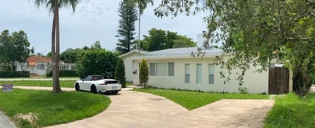 4300 SW 14th Street Miami FL 33134