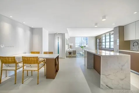 100 Lincoln Road Miami Beach FL 33139
