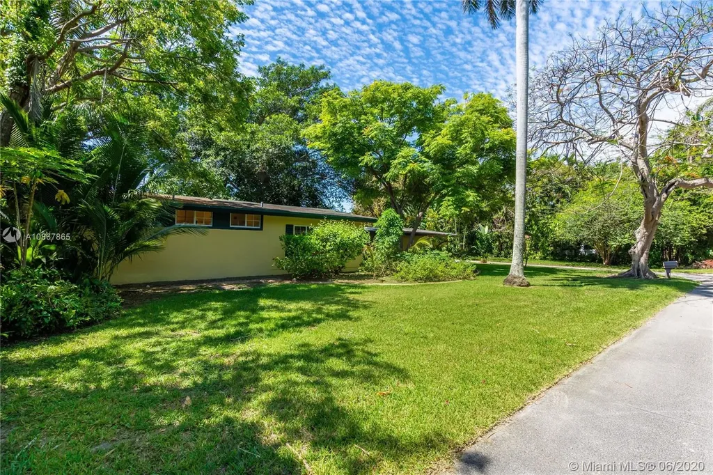 6230 SW 60th Street South Miami FL 33143