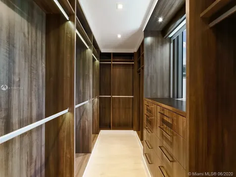 125 Ocean Drive Miami Beach FL 33139