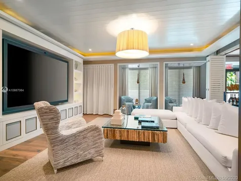 125 Ocean Drive Miami Beach FL 33139