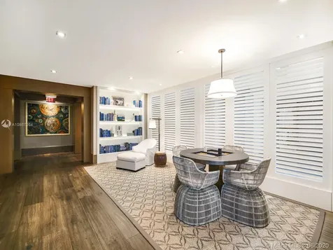 125 Ocean Drive Miami Beach FL 33139