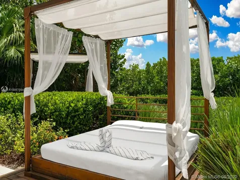 125 Ocean Drive Miami Beach FL 33139