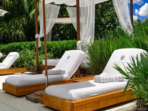 125 Ocean Drive Miami Beach FL 33139