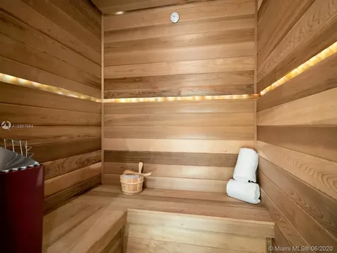 125 Ocean Drive Miami Beach FL 33139