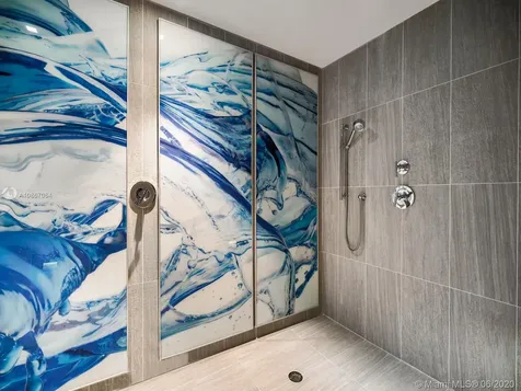 125 Ocean Drive Miami Beach FL 33139