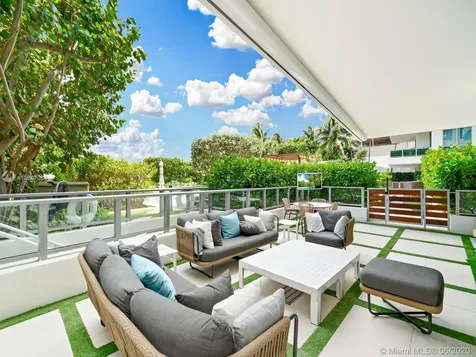 125 Ocean Drive Miami Beach FL 33139