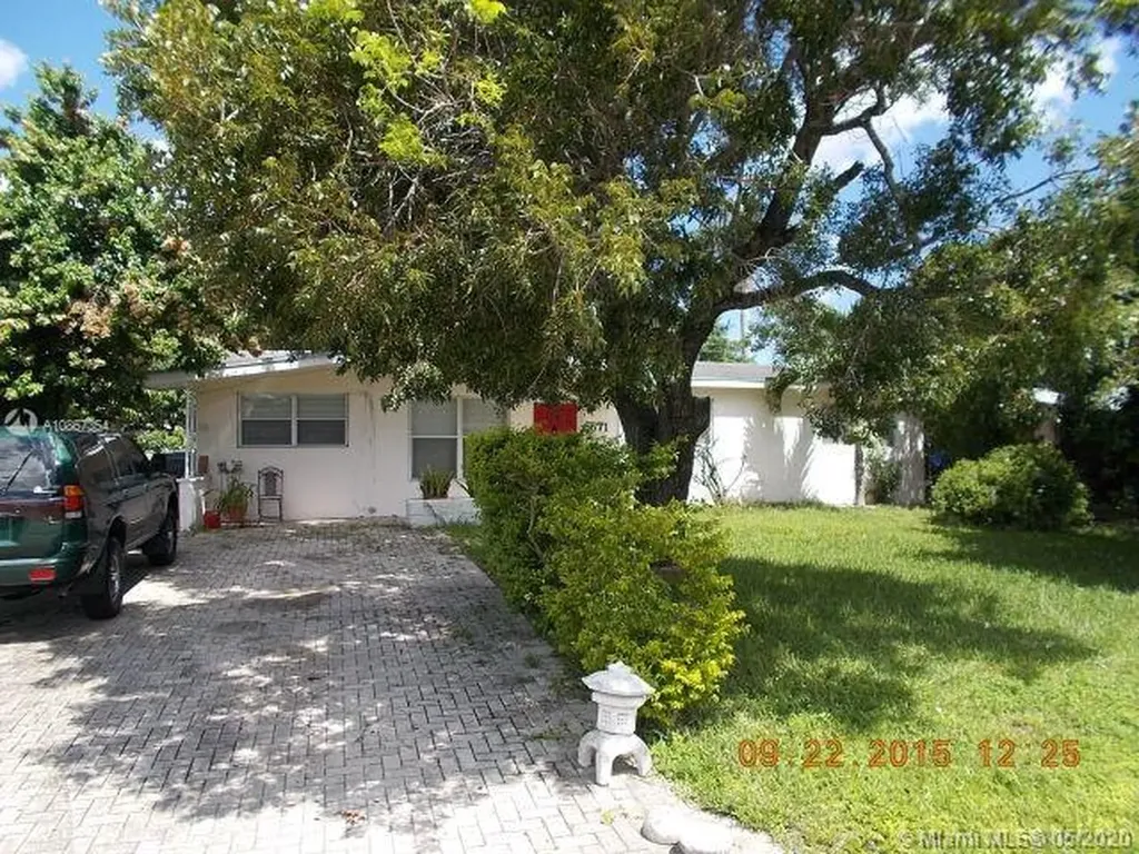 6671 Mckinley Street Hollywood FL 33024