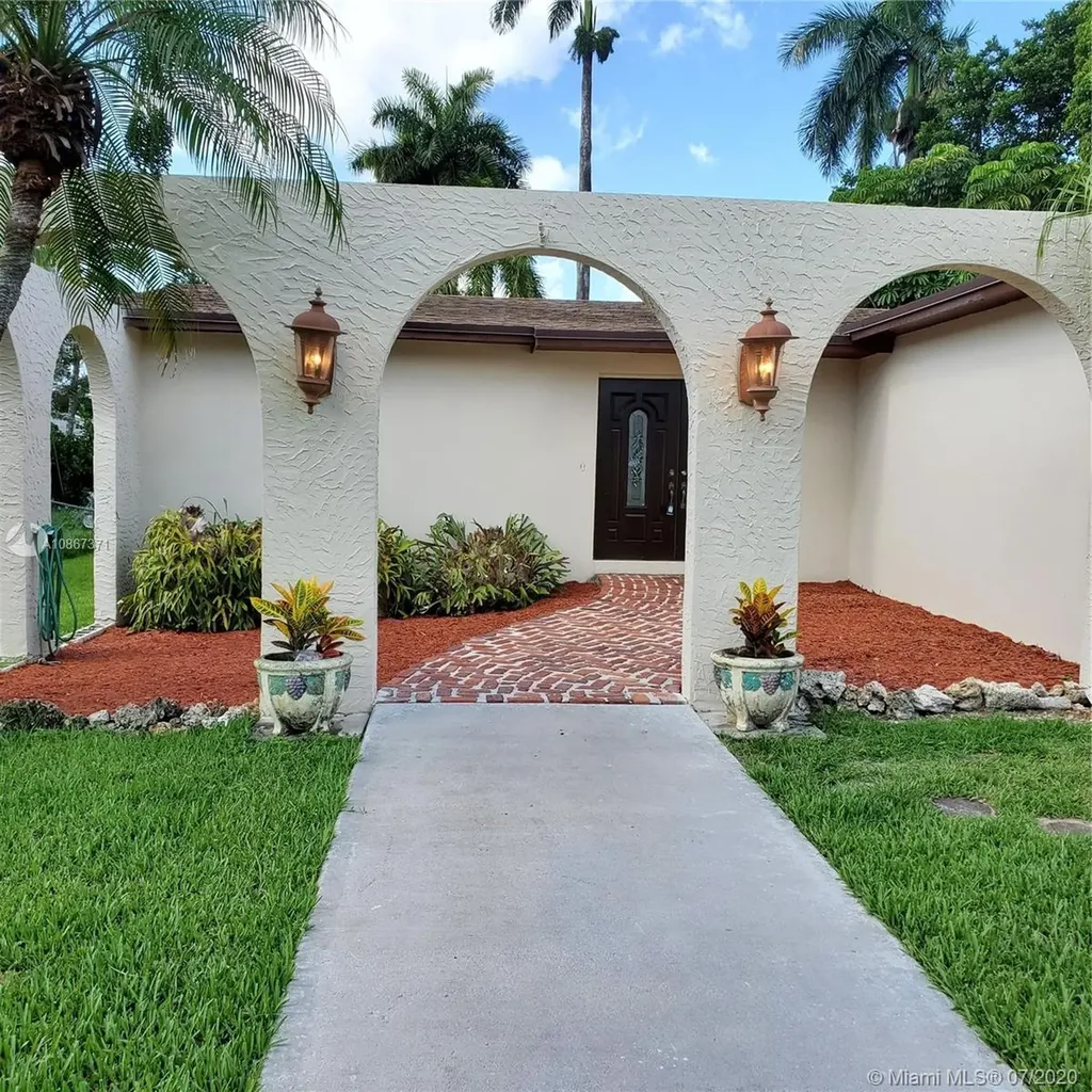 380 NE 117th Street Miami FL 33161