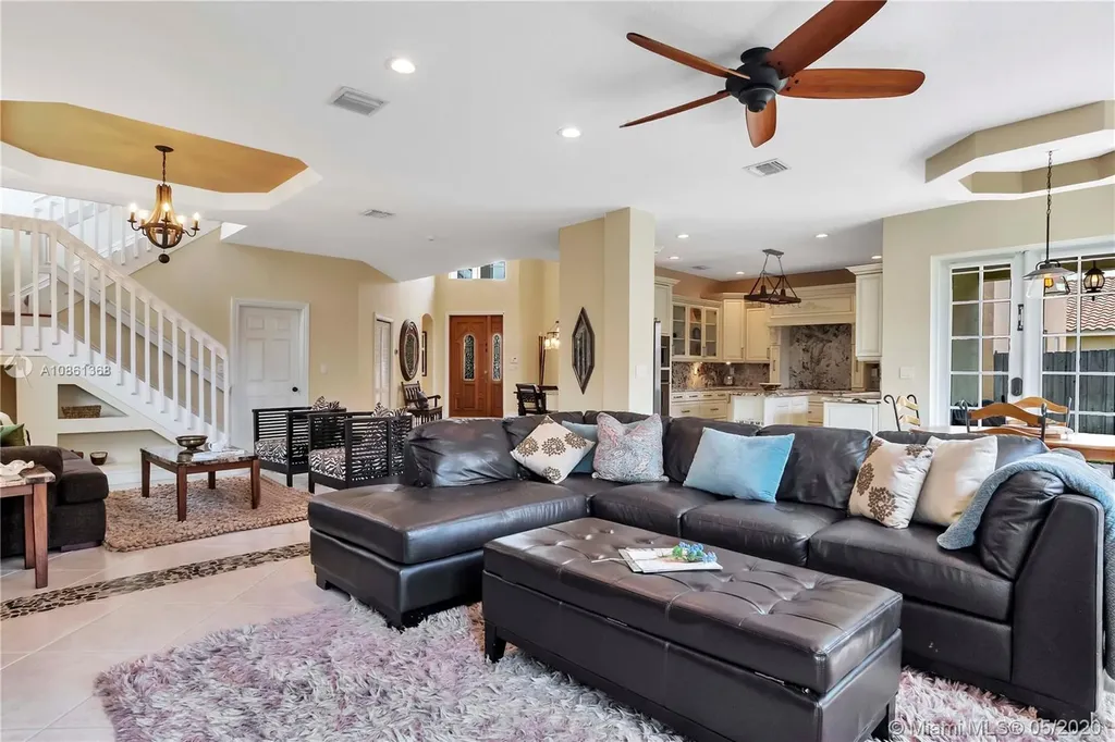 2071 NW 99th Terrace Pembroke Pines FL 33024