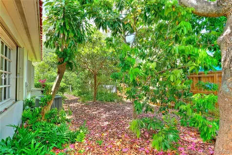 5870 SW 50 Street Miami FL 33155