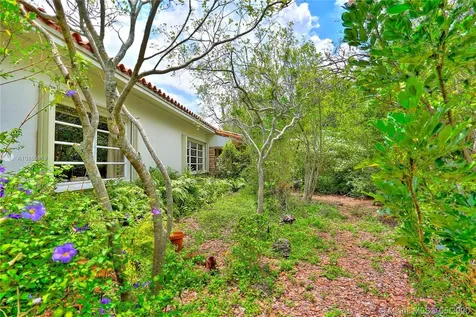 5870 SW 50 Street Miami FL 33155