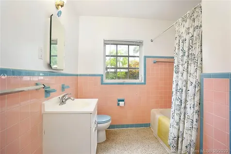 5870 SW 50 Street Miami FL 33155