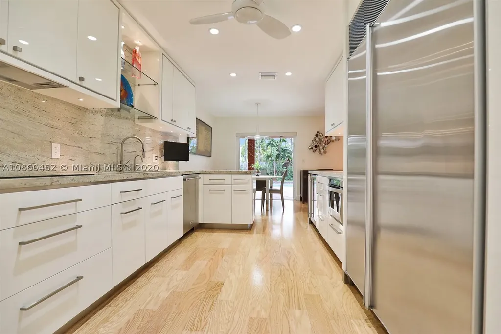 21200 NE 23rd Court Miami FL 33180