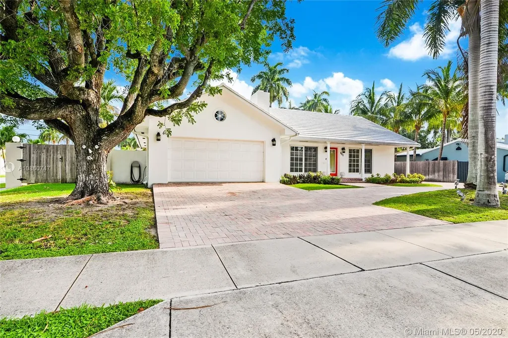 959 Harrison Street Hollywood FL 33019