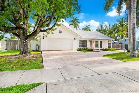 959 Harrison Street Hollywood FL 33019