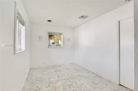 959 Harrison Street Hollywood FL 33019