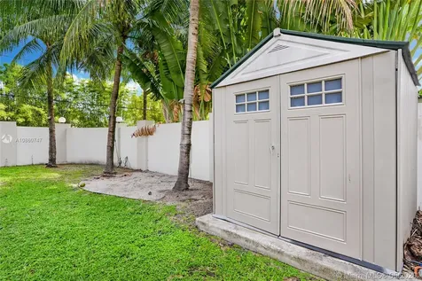 959 Harrison Street Hollywood FL 33019