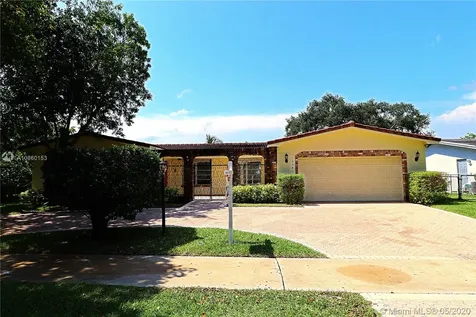 10541 Taft Street Pembroke Pines FL 33026