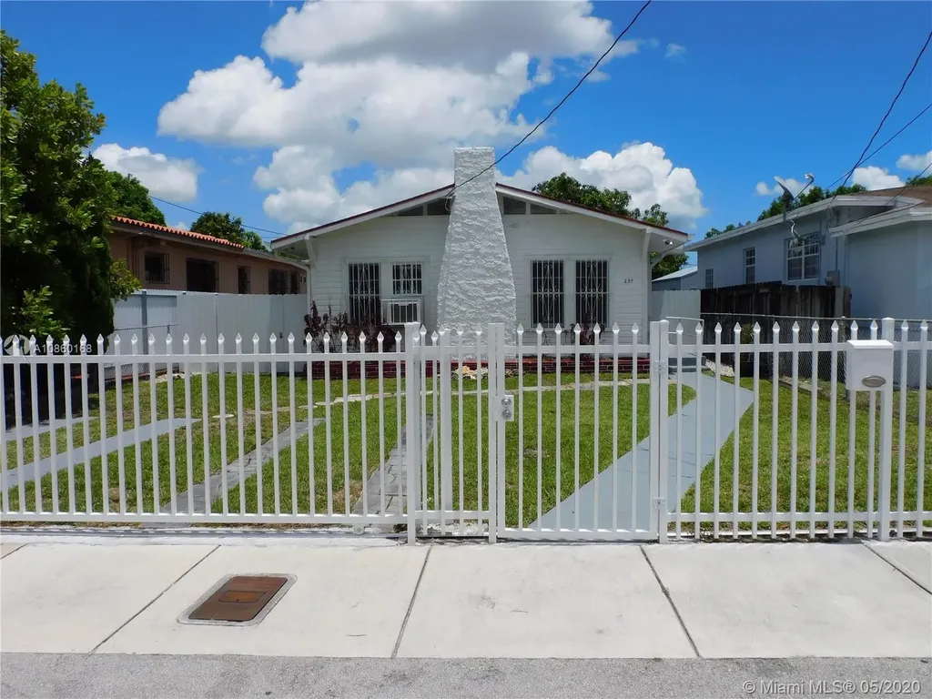 257 NW 58th Avenue Miami FL 33126
