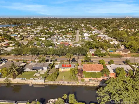 5440 SW 112th Avenue Miami FL 33165
