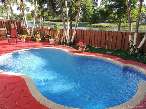 9215 SW 150th Avenue Miami FL 33196