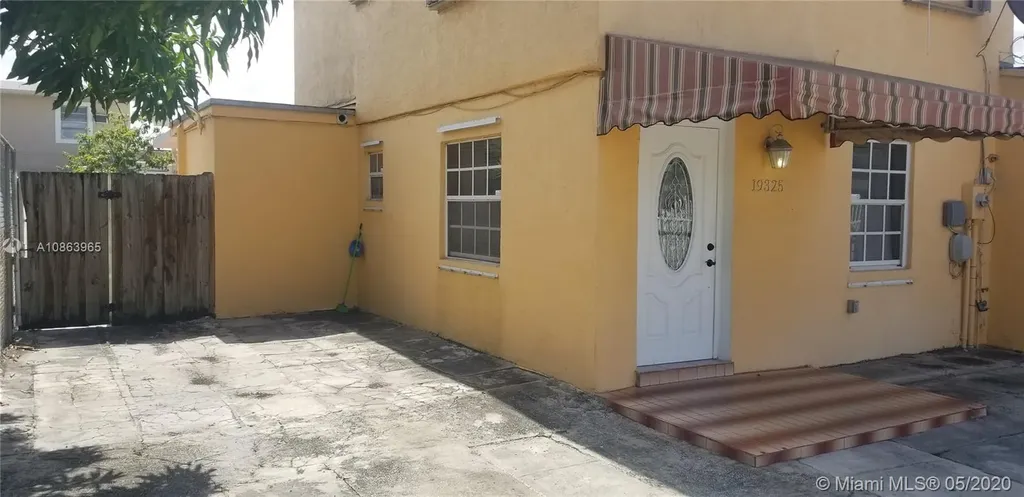 19325 NW 47th Avenue Miami Gardens FL 33055