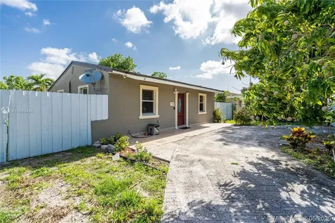 775 Sultan Avenue Opa-Locka FL 33054