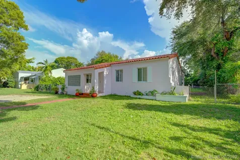 831 NE 123rd Street North Miami FL 33161