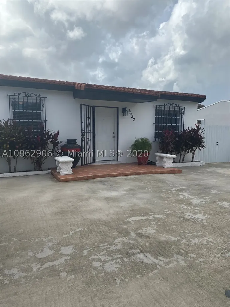 3632 SW 87th Court Miami FL 33165