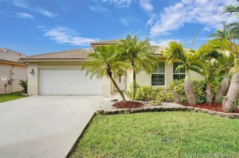 14304 S Royal Cove Circle Davie FL 33325
