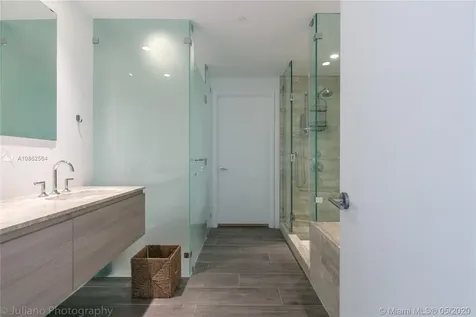 2900 NE 7th Avenue Miami FL 33137