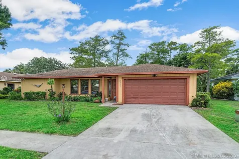 2557 Lochmore Road Riviera Beach FL 33407