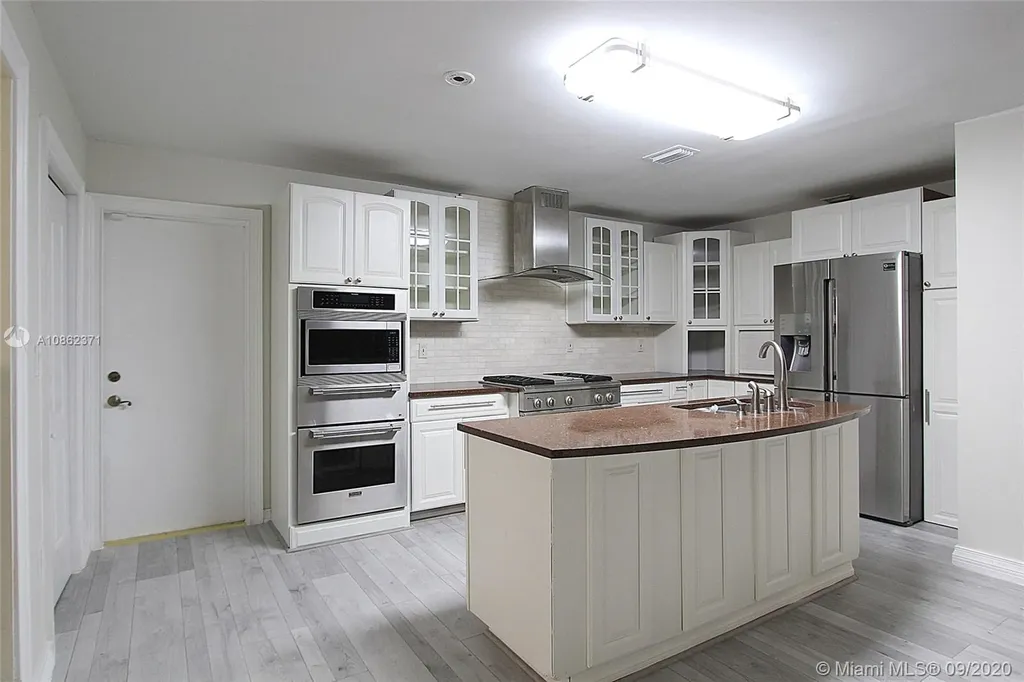 10455 NW 43rd Terrace Doral FL 33178