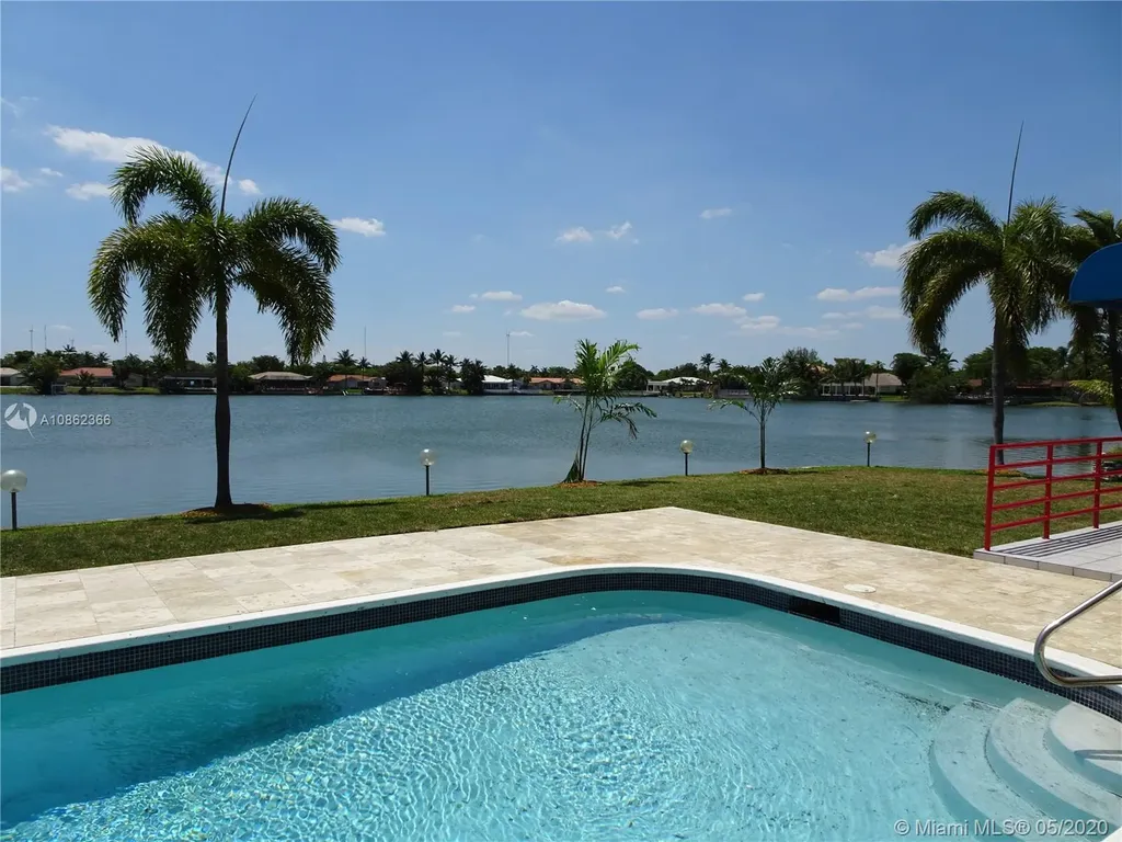 20800 NE 23rd Avenue Miami FL 33180