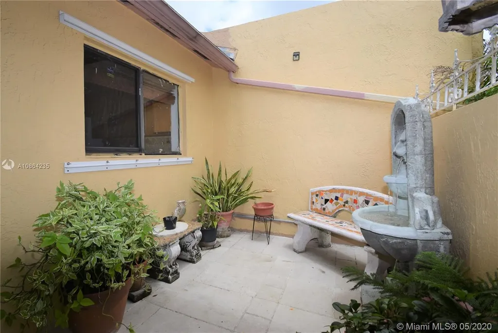 19720 NW 52nd Place Miami Gardens FL 33055