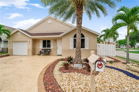 1151 SW 109th Lane Davie FL 33324