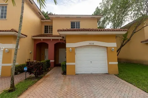 3658 NW 29th Court Lauderdale Lakes FL 33311