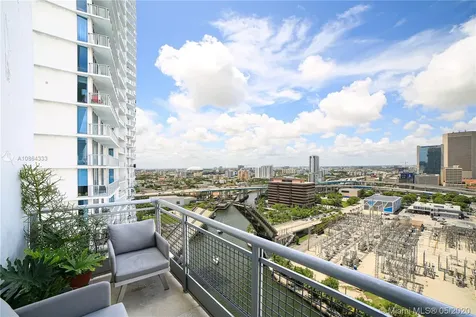 690 SW 1st Court Miami FL 33130
