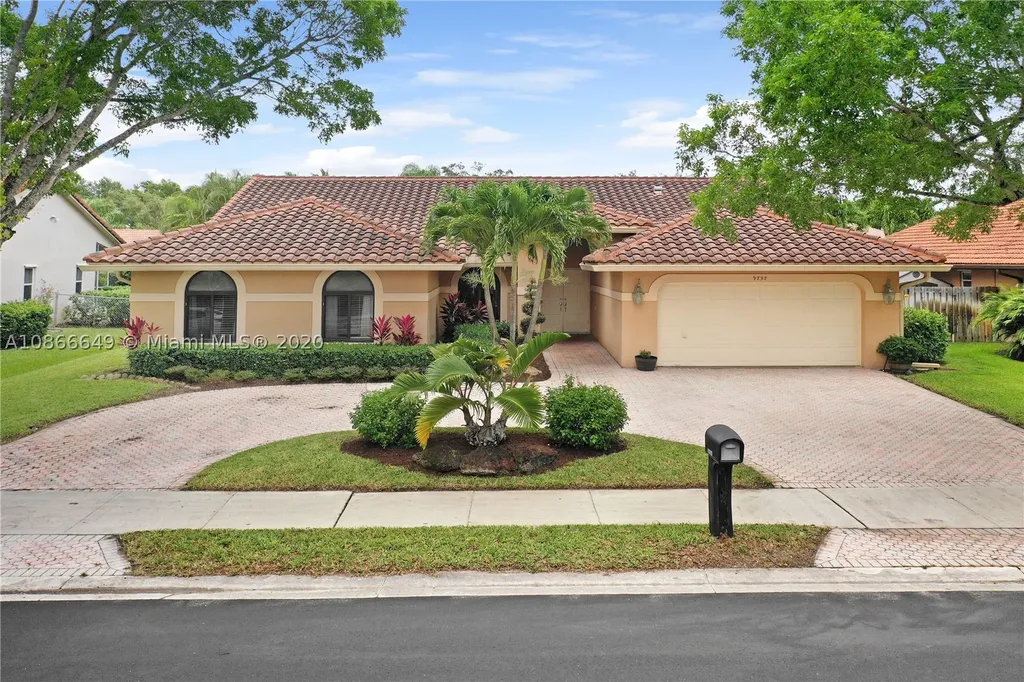 9797 North Springs Way Coral Springs FL 33076