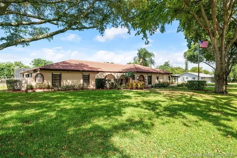 5141 SW 109th Avenue Davie FL 33328