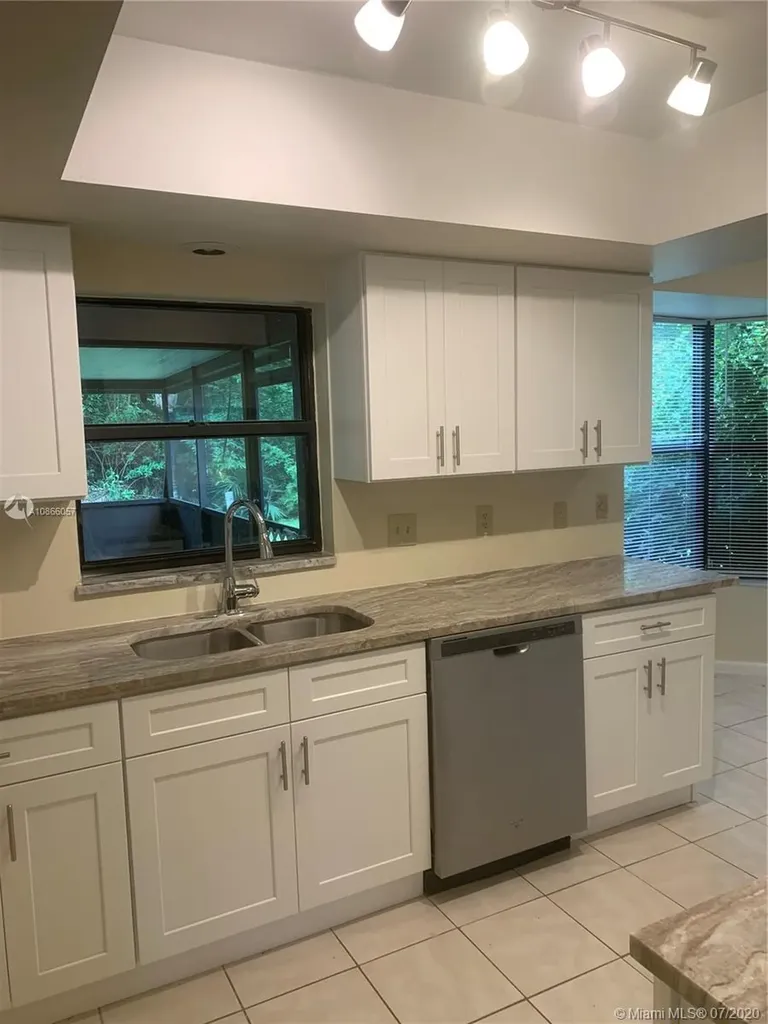 942 SE Thornhill Drive Port St. Lucie FL 34983