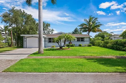 6441 Lincoln Street Hollywood FL 33024