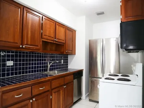 5100 SW 69th Avenue Miami FL 33155